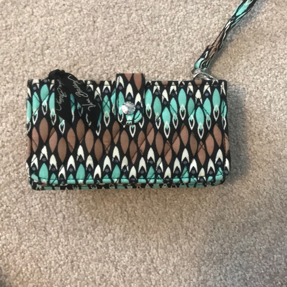 Vera Bradley wristlet - Picture 2 of 4